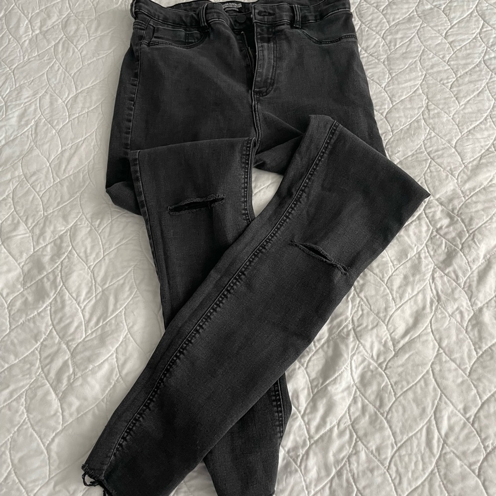 Zara Black high rise knee slit skinny jeans size 10